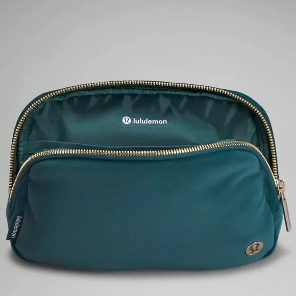 FIRM! lululemon athletica Everywhere Belt Bag Velour 1L (Teal/Turquoise) - Picture 7 of 13